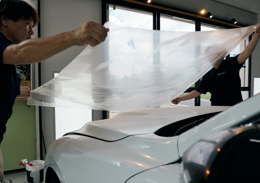 同業者様向けにプロテクションフィルム/カーラッピングの施工講習を開催しています