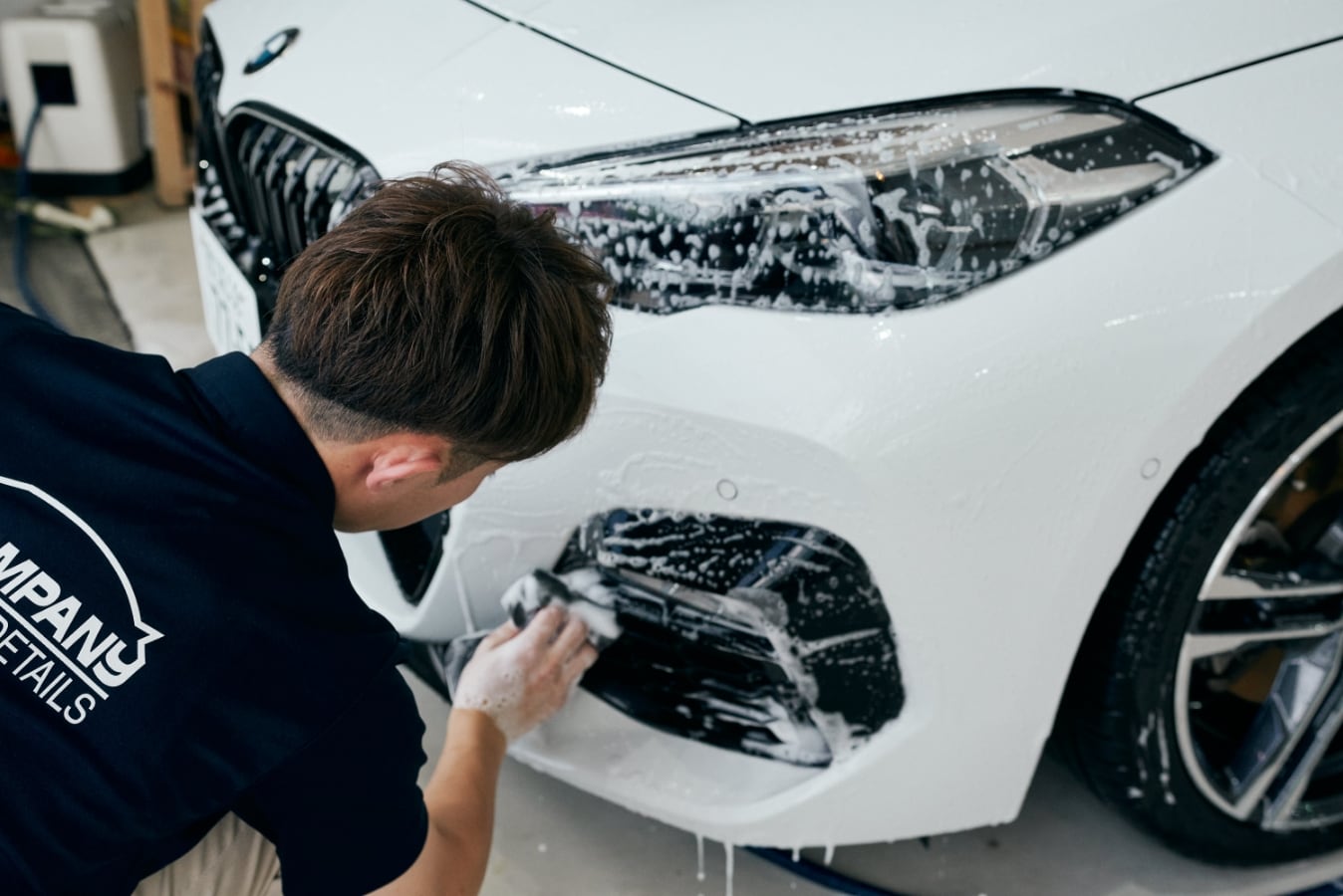 ヘッドライト磨きに求められる技術とは？