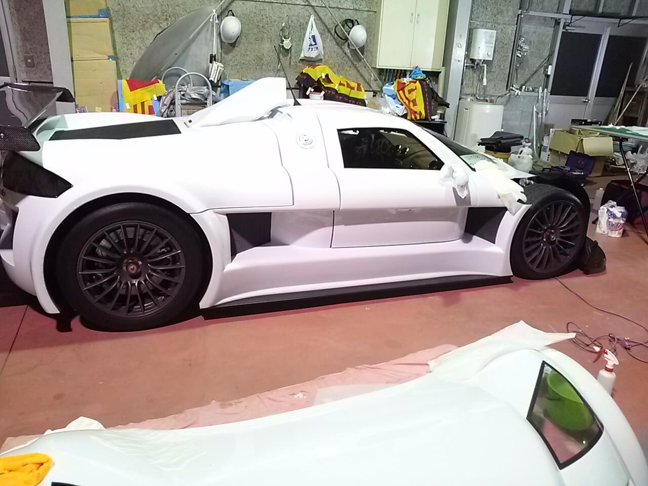 ドイツのスーパーカーにプロテクションフィルム施工